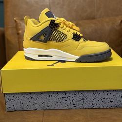 Air Jordan 4 Retro ‘ Lightning’ 2021