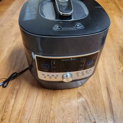 Pampered Chef Multicooker 