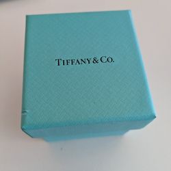 Gold T Tiffanys Ring