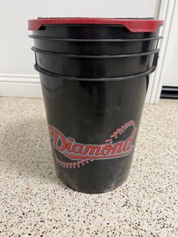 Diamond bucket +28 baseballs