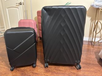 Black Suitcase Luggage set with carry on