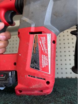 Milwaukee rotary hammer