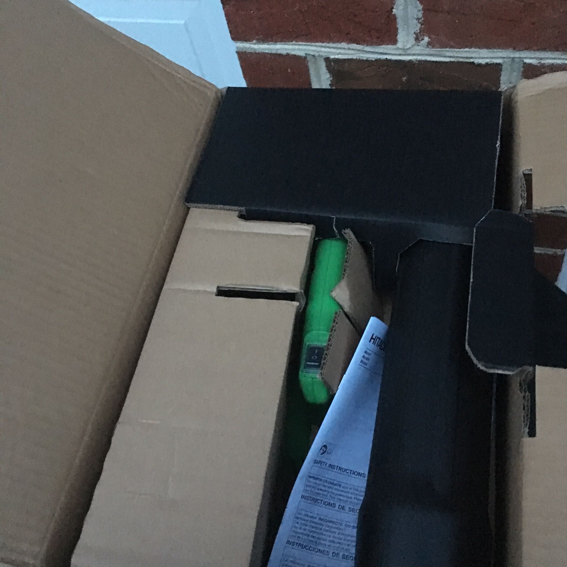 BRAND NEW Hitachi RB24EAP Gas Powered Leaf Blower with 23.9cc 2Cycle