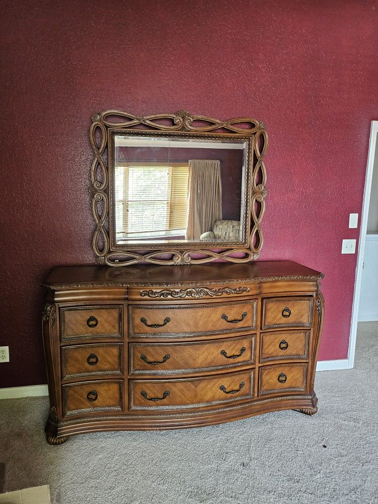 King Bedroom Set