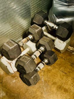 4 Dumbbell sets