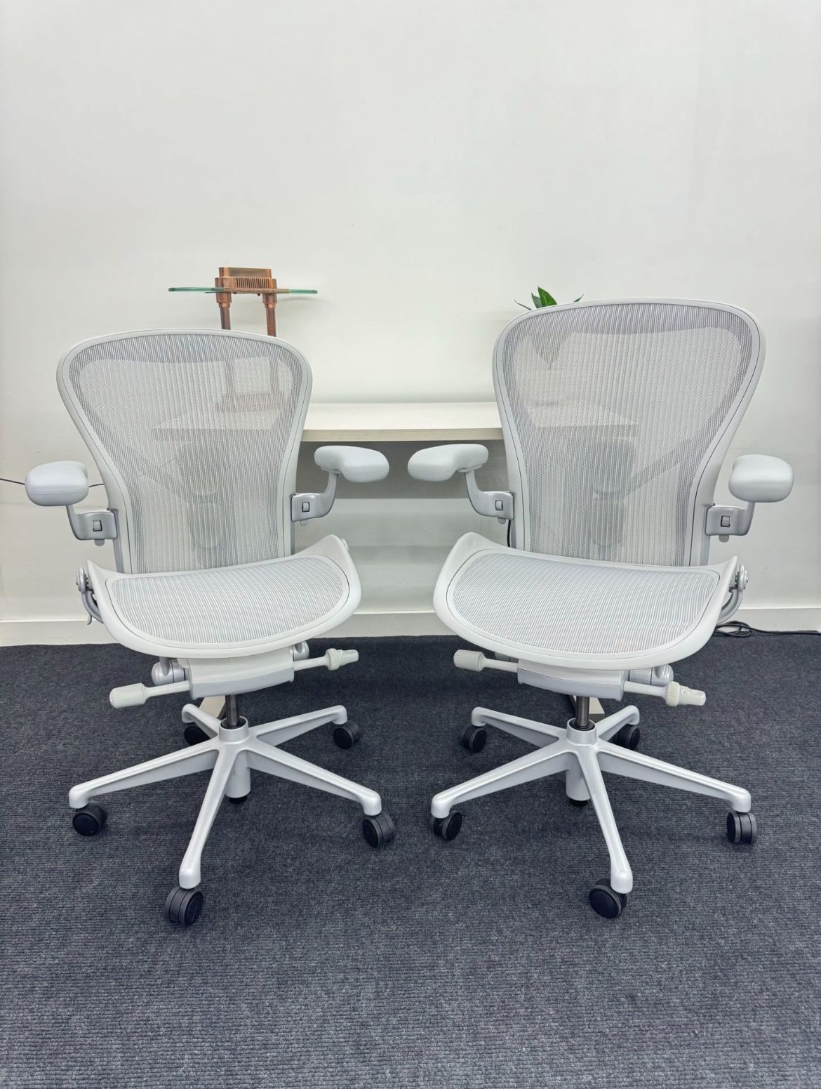 HERMAN MILLER MINERAL SATIN ALUMINUM REMASTERED AERON SIZE B CHAIRS FULLY LOADED $850 EACH DELIVERY AVAILABLE