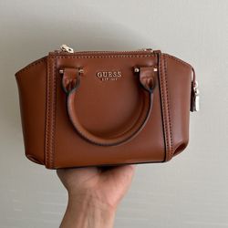 Guess purse