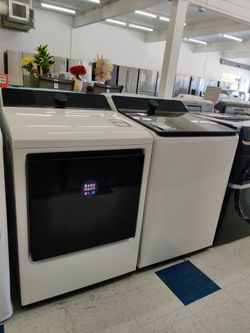 New LG
5.5 cu. ft. SMART Top Load Washer in Alpine White with Impeller, Easy Unload and TurboWash3D