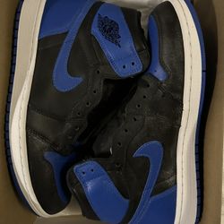 JORDAN 1 HIGH OG “ROYAL”(2017’). SIZE(10M). DS(NEW). NOW AVAILABLE! $400. CASH. TRADES ALWAYS WELCOME! TAP IN. ✅🥵