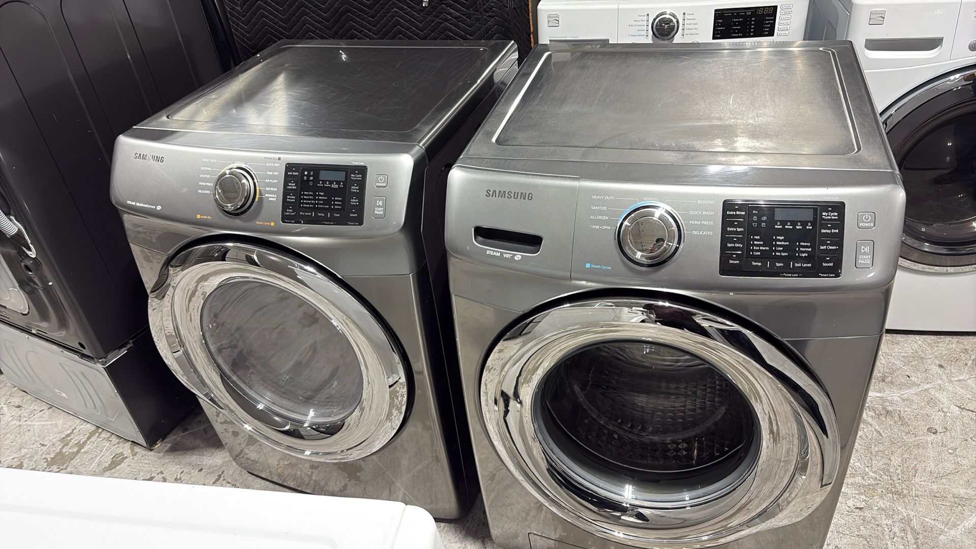 Samsung Frontload Washer Gas Dryer Set