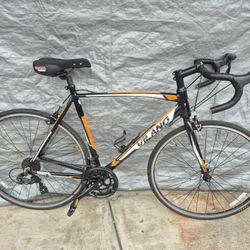 Vilano 700c Road Bike