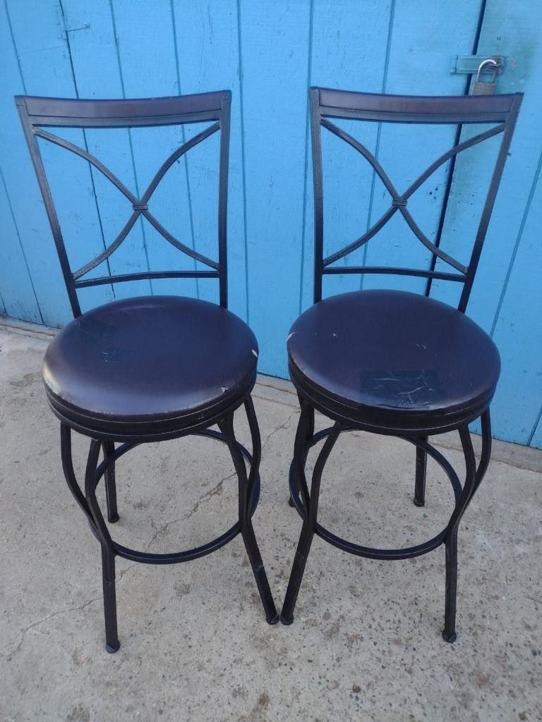 STOOLS