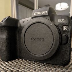 Canon EOS R Camera Body - Like New