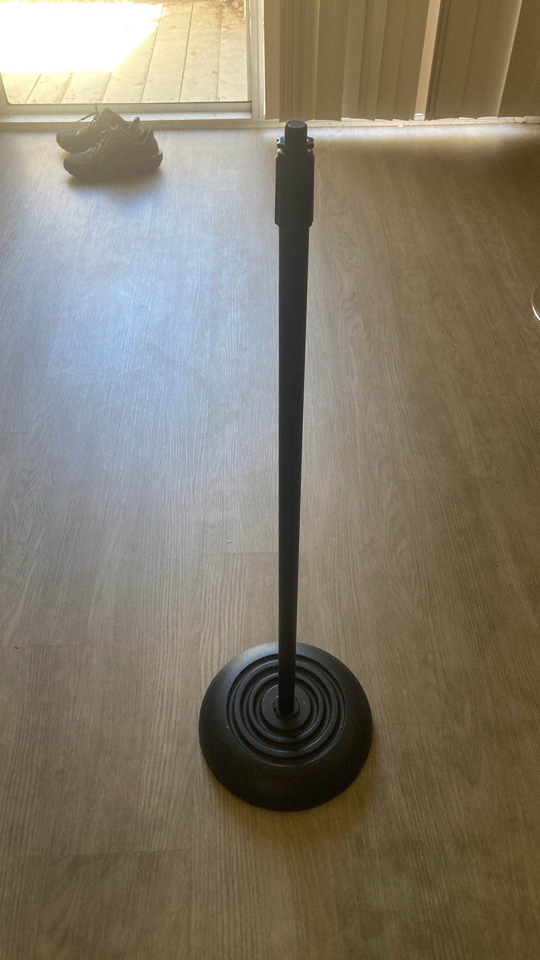 Onstage Mic Stand 33 Inches Tall