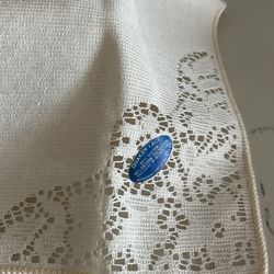 8 vintage style napkins, beautiful new