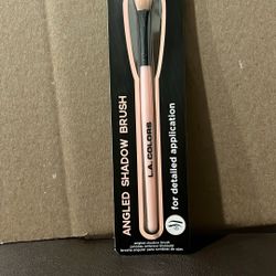 L.a. COLORS Angled Shadow Brush  1 Piece