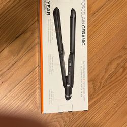 Babyliss Procelain Ceramic 1.5in Straightener 