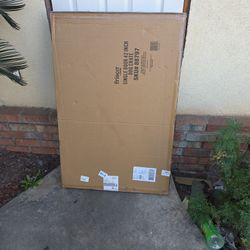  $40 42 Inch DOG CRATE NEW IN BOX