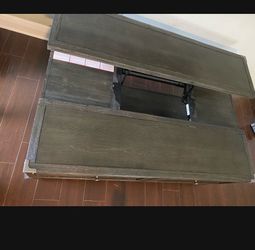 Lift top table