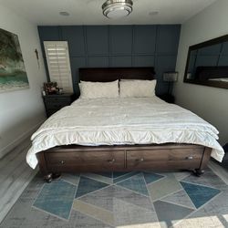 King Size, Wooden Bed frame,With 2Front Drawers 