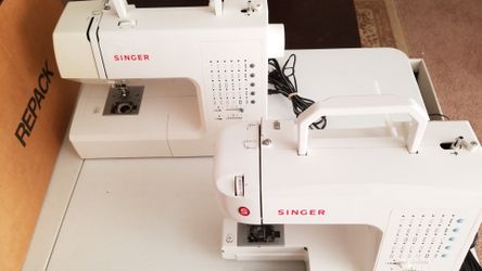 2 Very nice SINGER Sewing Machines $200 obo