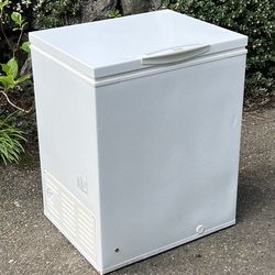 Kenmore 5.0 Cu Ft Chest Freezer – Clean, Works Great – Garage Ready!