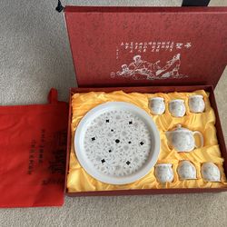 Ceramic tea set