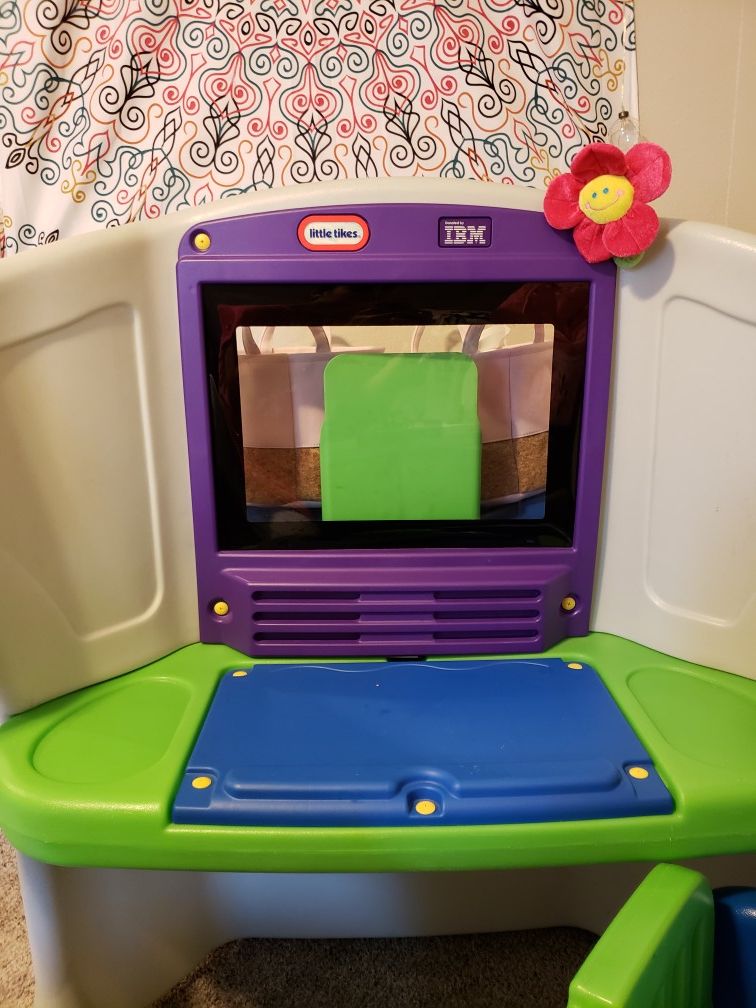Rare-Little Tikes IBM Young Explorer Desktop 601491
