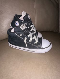 Kids shoes size 10