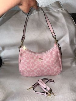 Purses coach pink,