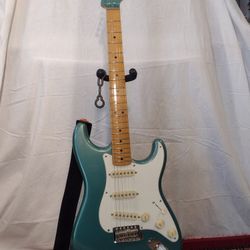 Fender Squire Classic Vibe  Stratocaster 50's made In 2016 