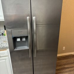 Refrigerator For Sale