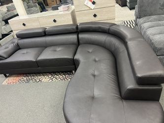 New Sectional Espresso Couch! Free Delivery 🚚! 