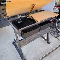 Art Table
