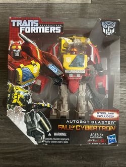 Transformers Fall of Cybertron  Autobot Blaster Voyager Figure