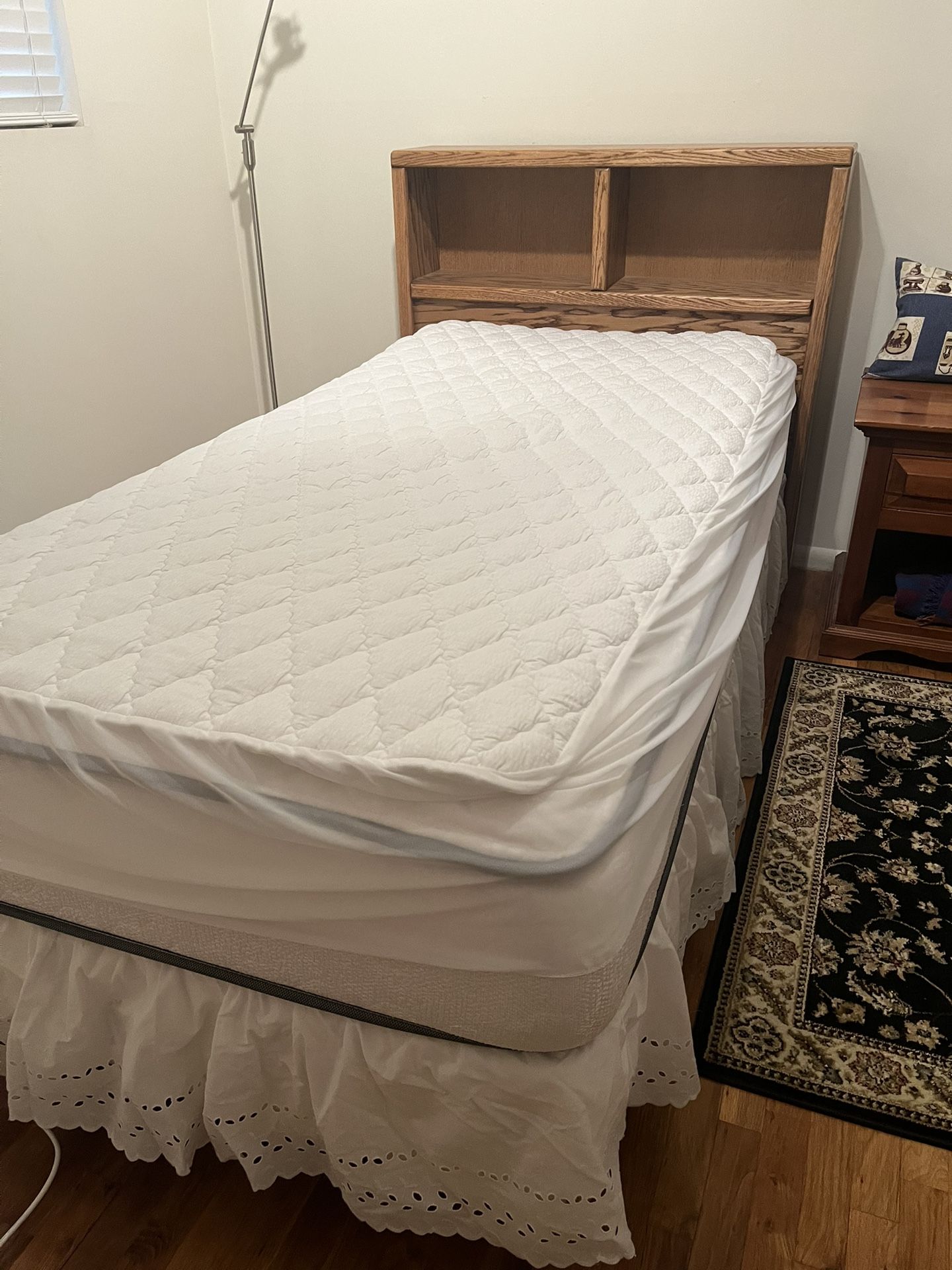 Free Twin Bed & Full Spring Box