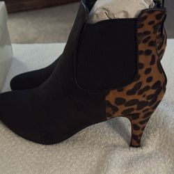 New Black /Leopard Faux Suede 8 1/2 M 