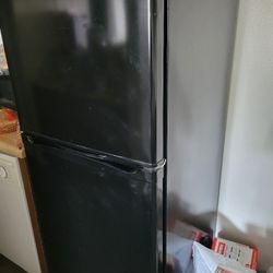 Fridge, Well Maintained 