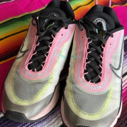 Nike - Women's Crosstrainer 