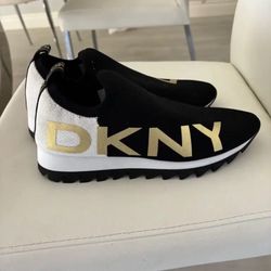 DKNY Sneakers