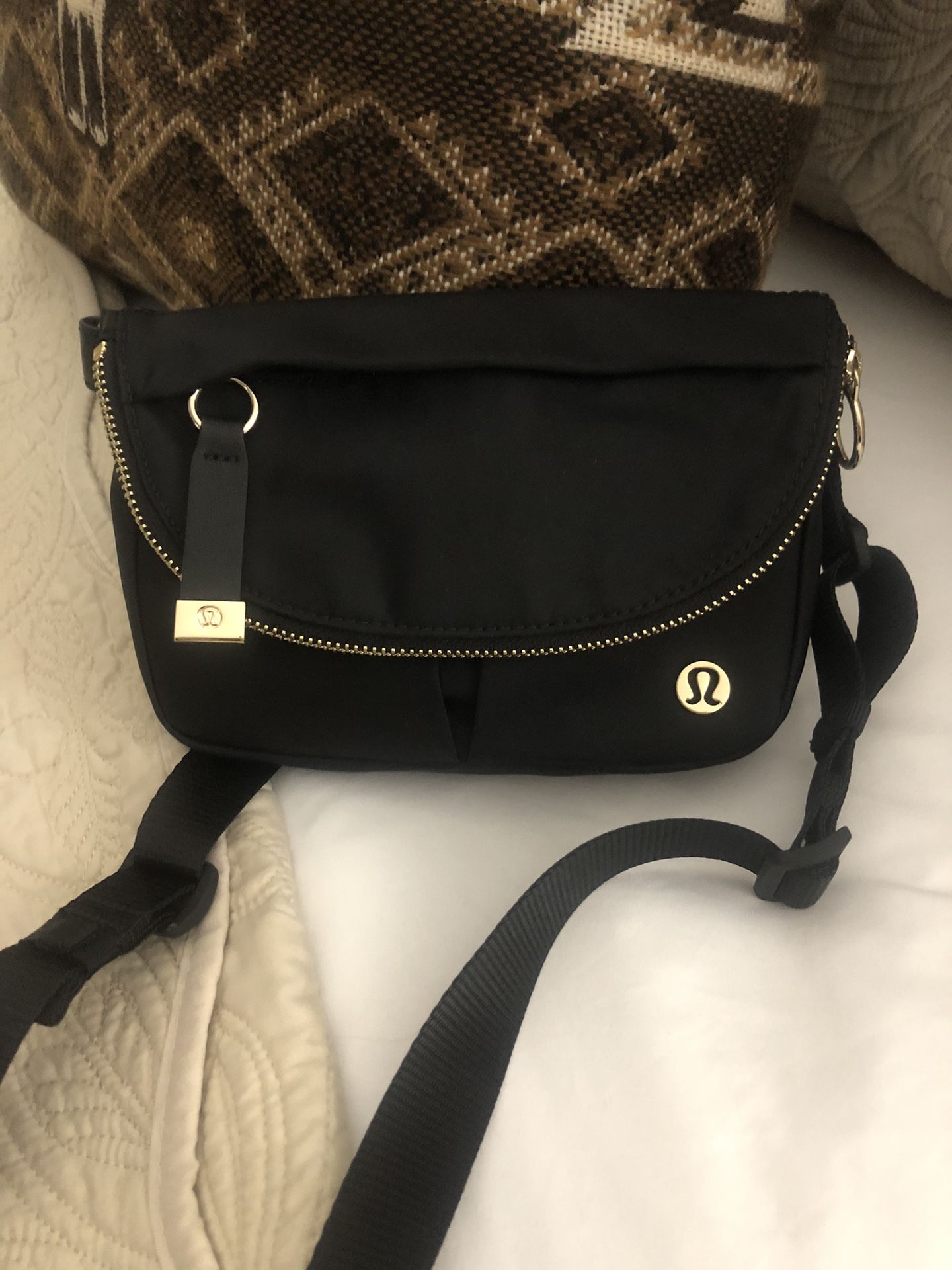 Lululemon Festival Bag 2L