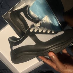 prada size 8/41 price negotiable 