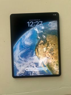 iPad Pro 6th gen 12.9in 128gb