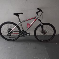 BICYCLE TREK 21 SPEED BRAND NEW 