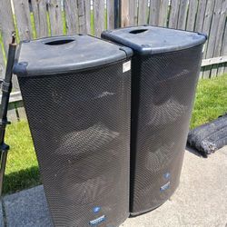 Mackie SR1530