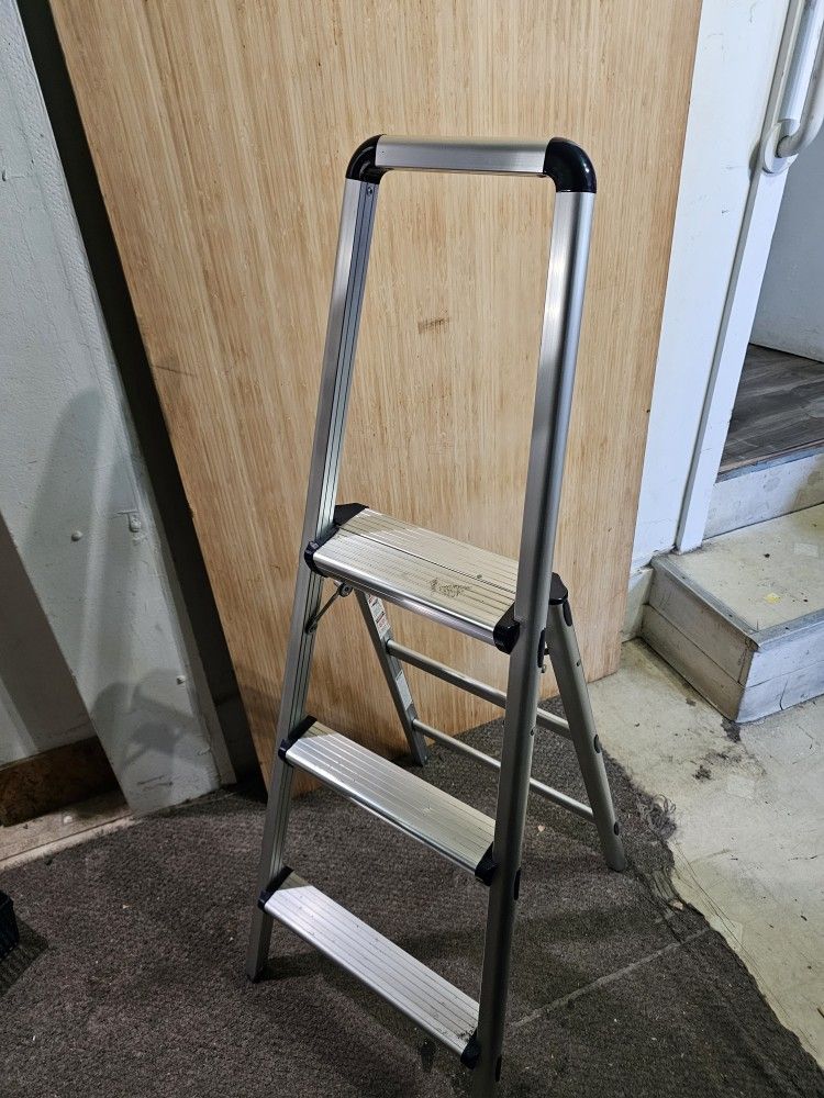 3 Step Aluminium Ladder