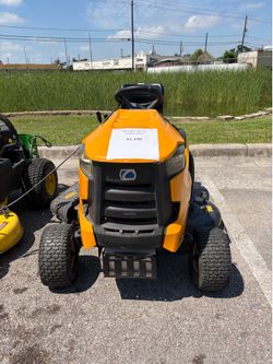 Cub Cadet XT1