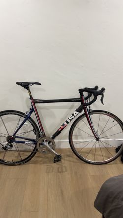 USA Full Carbon Road Bike