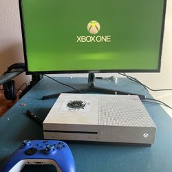 Xbox 1 S  And Samsung Gaming Monitor With Xbox Controller 