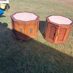 2 Vintage End Tables